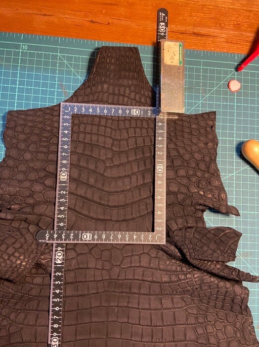 クロコダイル作製職人