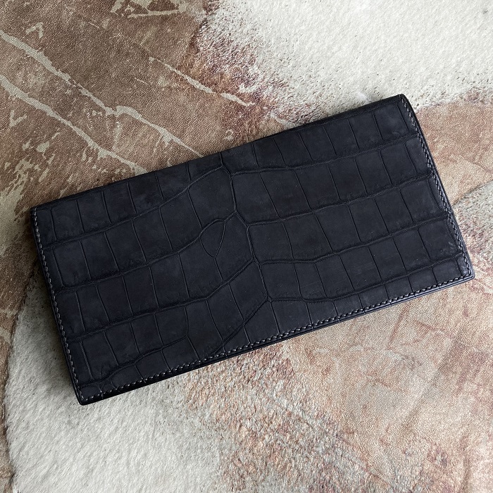 クロコダイル二つ折り長財布