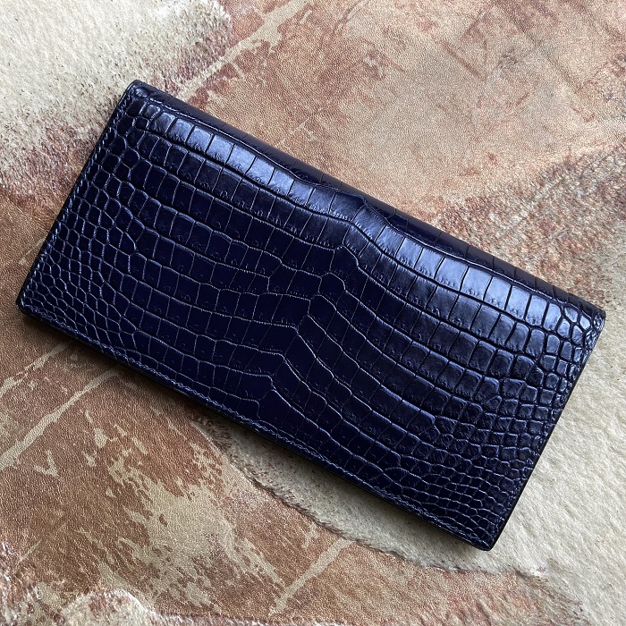 藍染クロコダイルポロサス二つ折り長財布