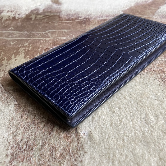 藍染クロコダイルポロサス二つ折り長財布