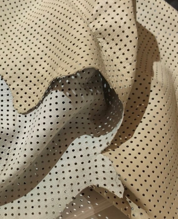 パンチングレザーオーダーメイド