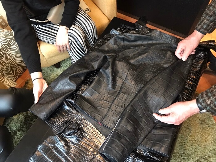 レディースクロコダイルライダース