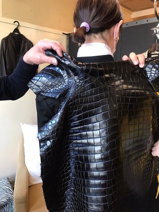 レディースクロコダイルライダース