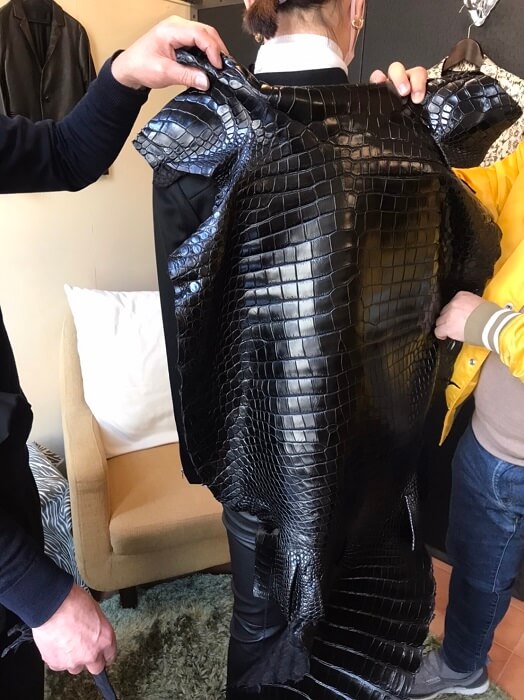 レディースクロコダイルライダース