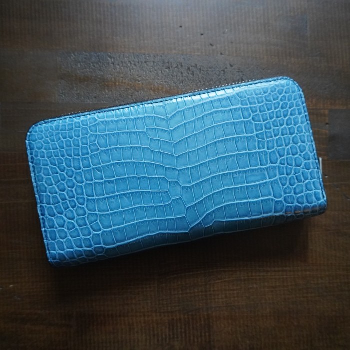 藍染はなあさぎ色ポロサスクロコダイル定番ラウンドファスナー長財布
