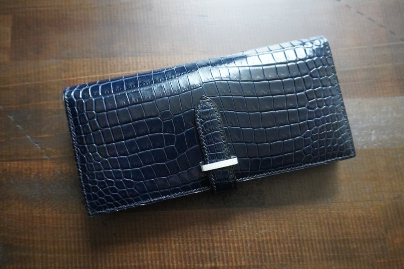 藍染濃紺ポロサスクロコダイル×プラチナ金具100万円収納二つ折り長財布
