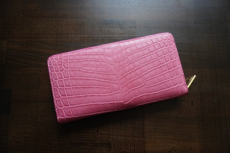 レディース用クロコダイル薄型ラウンドファスナー長財布のカスタムオーダーメイド完成