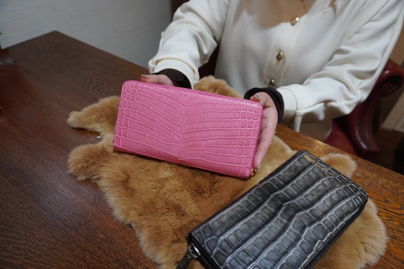 レディース用クロコダイル薄型ラウンドファスナー長財布のカスタムオーダーメイド完成