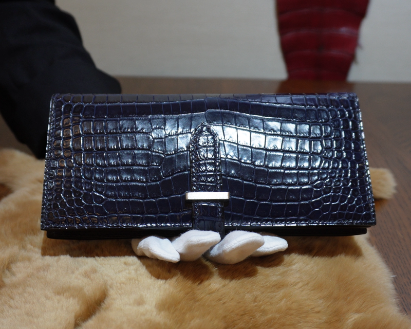 藍染濃紺ポロサスクロコダイル×プラチナ金具100万円収納二つ折り長財布