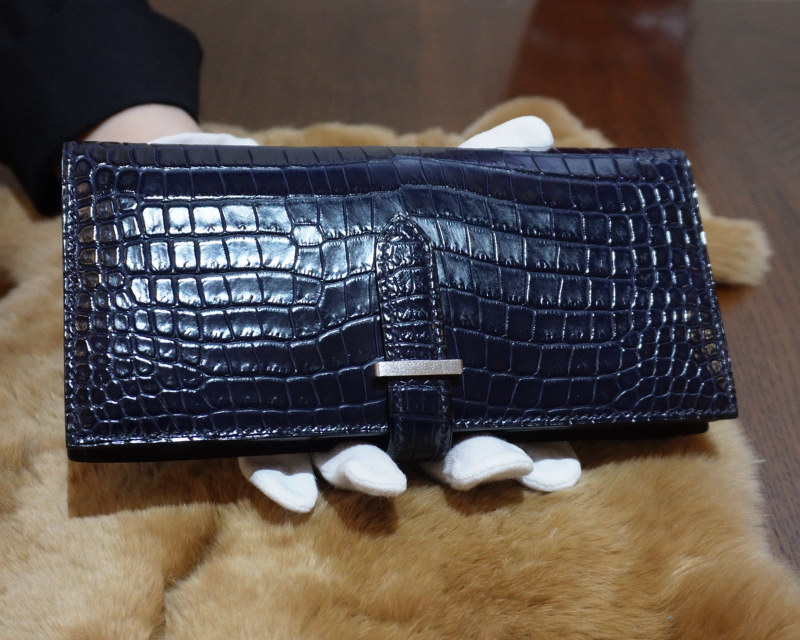 藍染濃紺ポロサスクロコダイル×プラチナ金具100万円収納二つ折り長財布